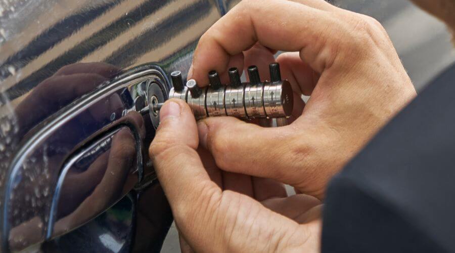 Expert tile roof repair services in Ohio, IL